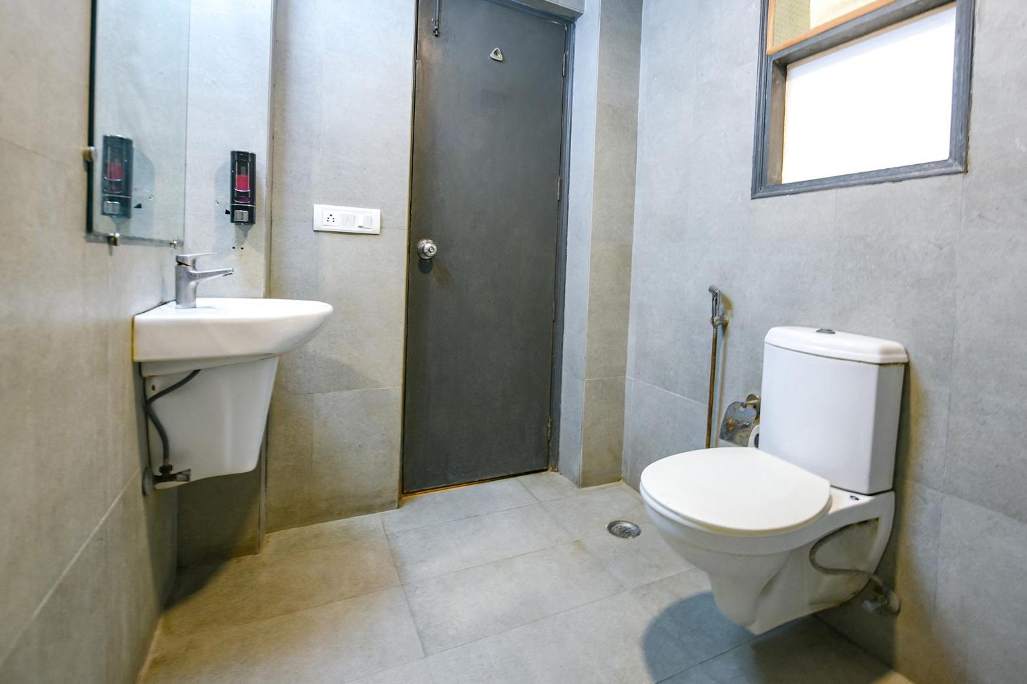 Fabhotel La Serene Nfc