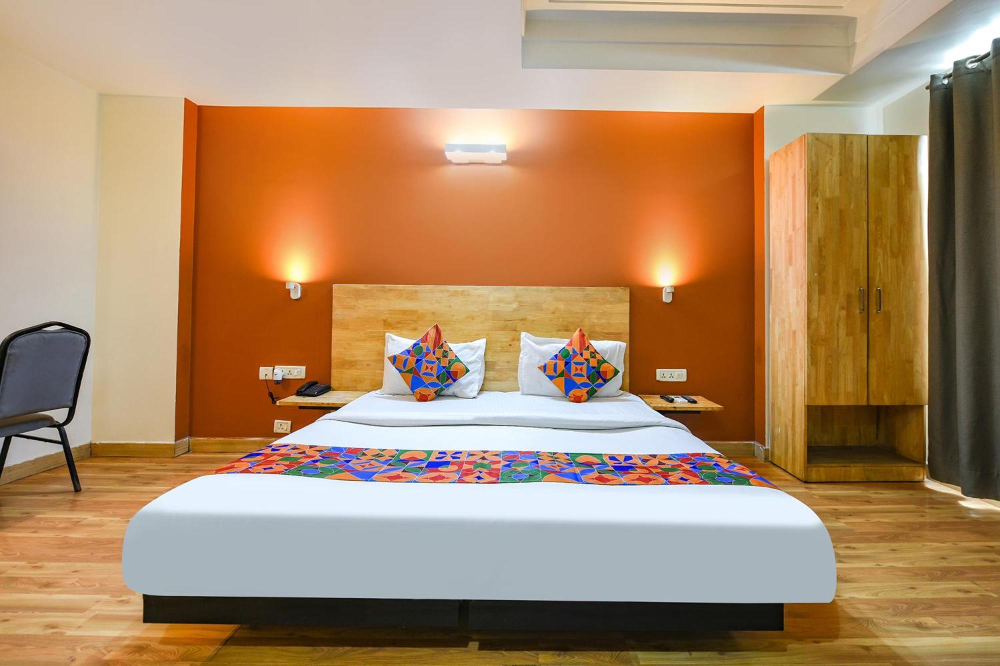 Fabhotel La Serene Nfc Hotel