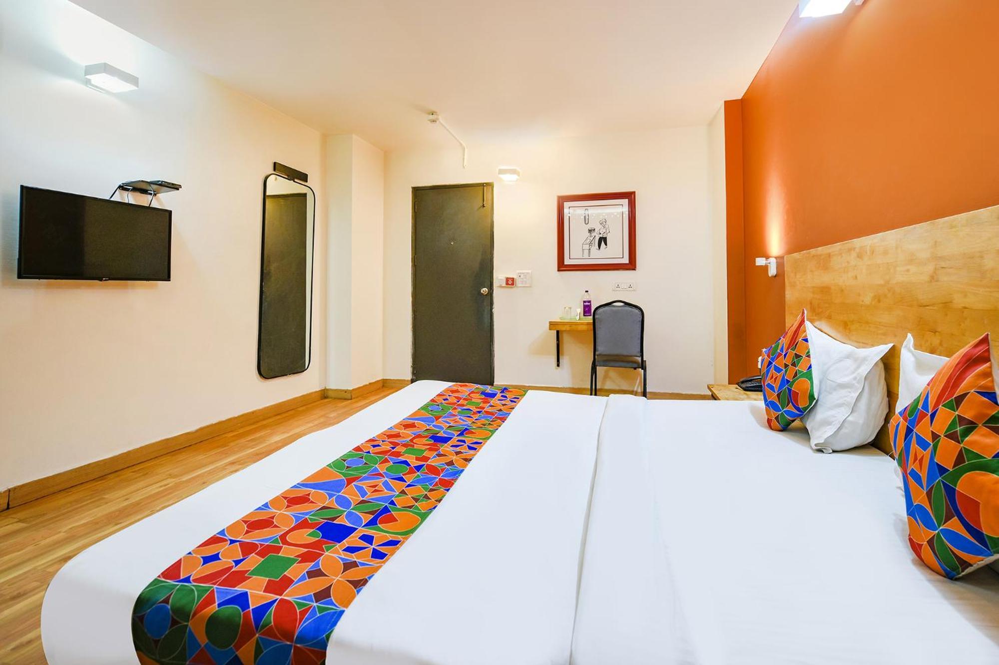 Fabhotel La Serene Nfc Hotel New Delhi