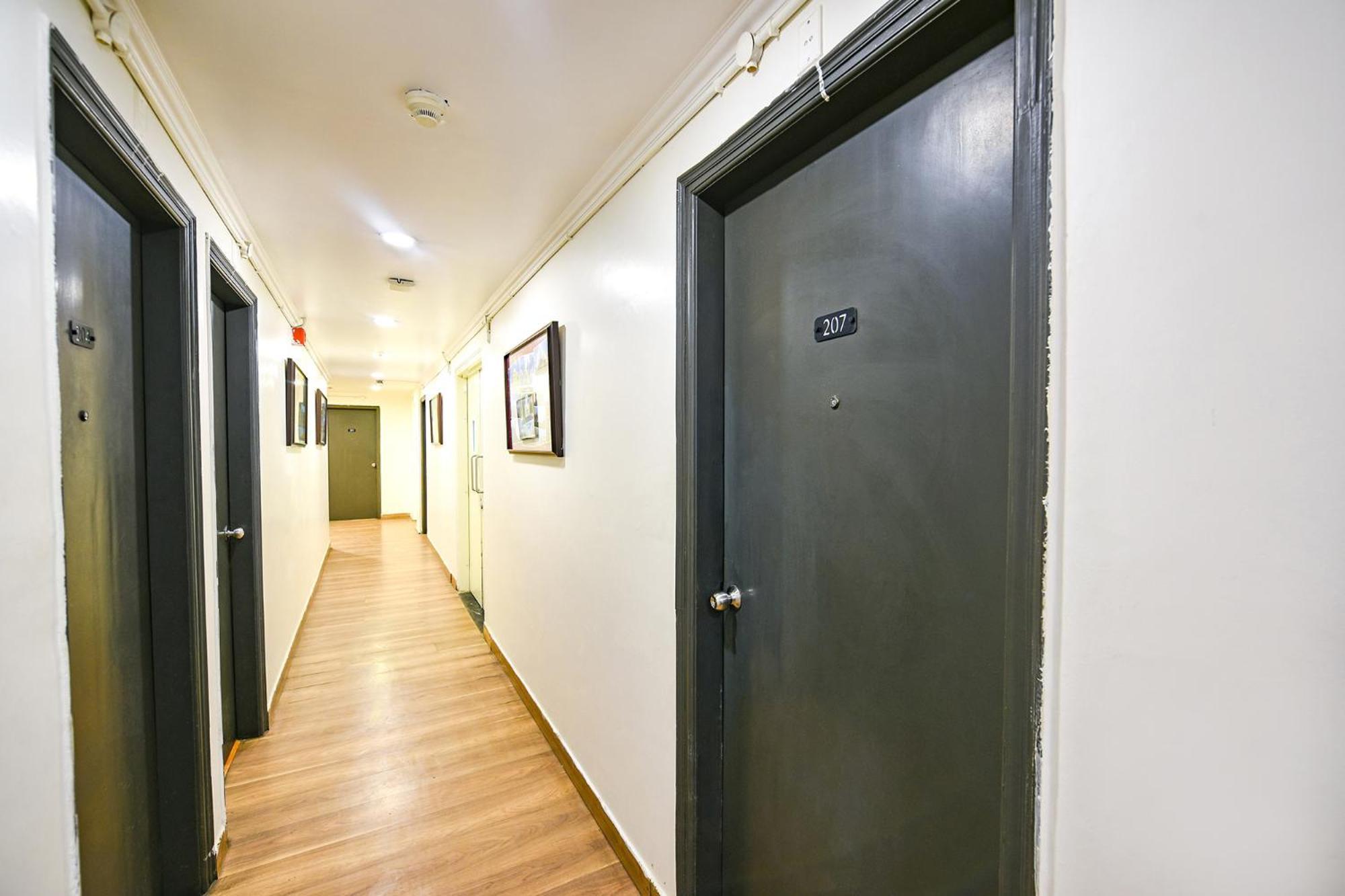 Hotel Fabhotel La Serene Nfc New Delhi